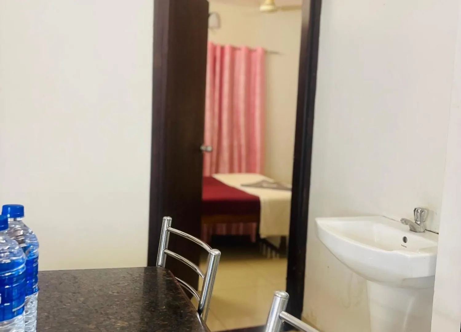 2Bhk Serviced Apartment Near Technopark And Lulu Mall トリバンドラム