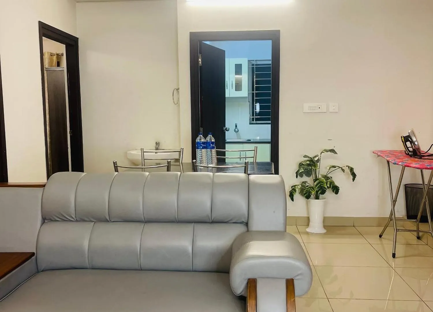 2Bhk Serviced Apartment Near Technopark And Lulu Mall トリバンドラム インド